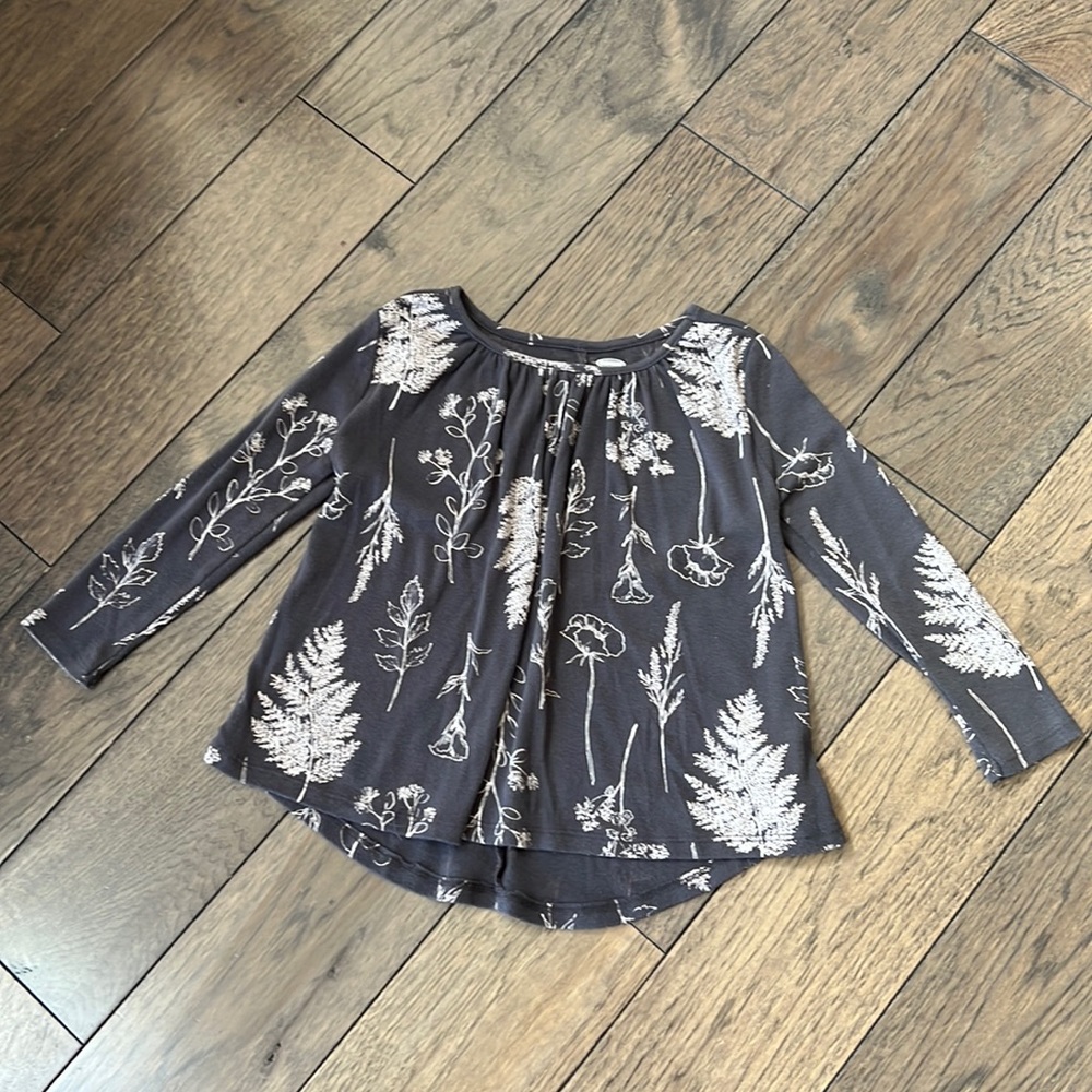 4T long sleeved shirt